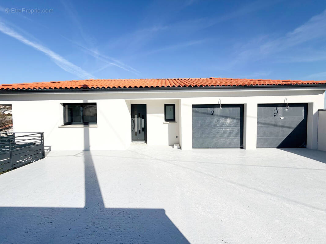 Maison à CHATEAUGAY