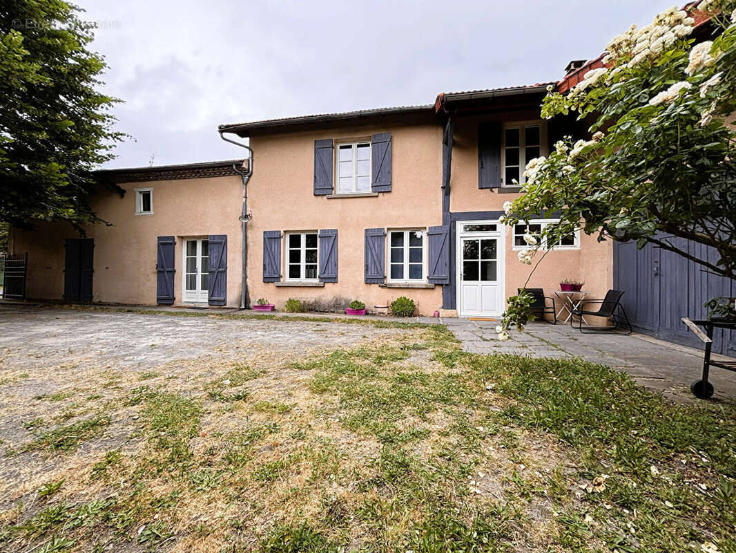 Maison à THURET