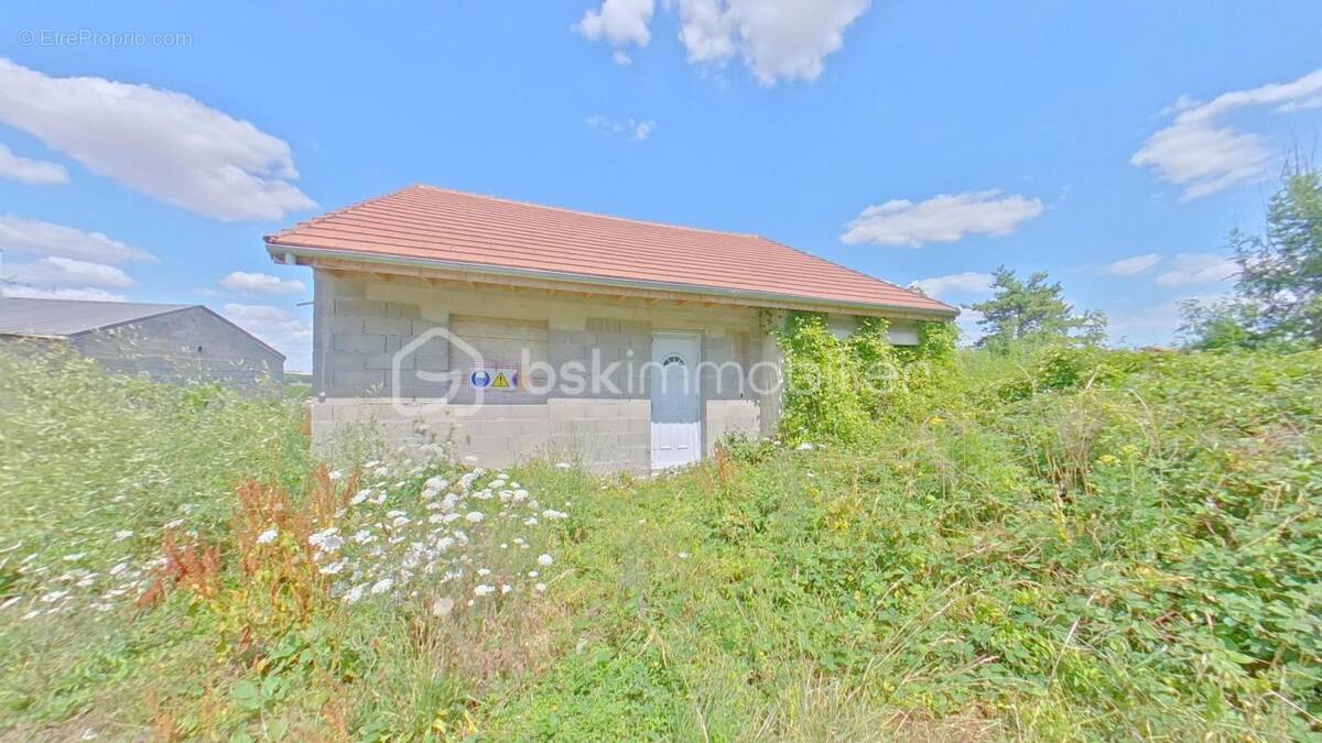 Maison à PONT-SUR-YONNE