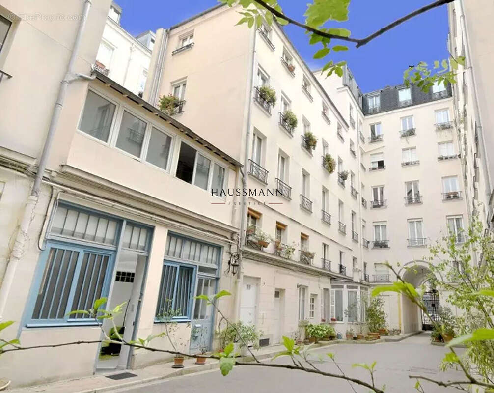 Appartement à PARIS-3E
