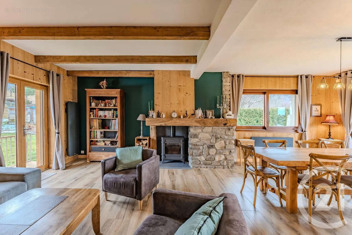 Maison à THOLLON-LES-MEMISES