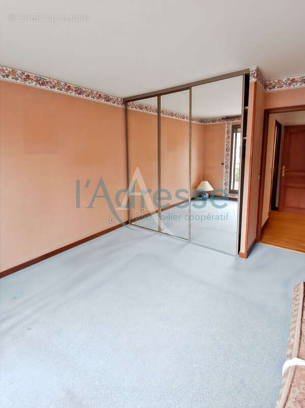 Appartement à SURESNES