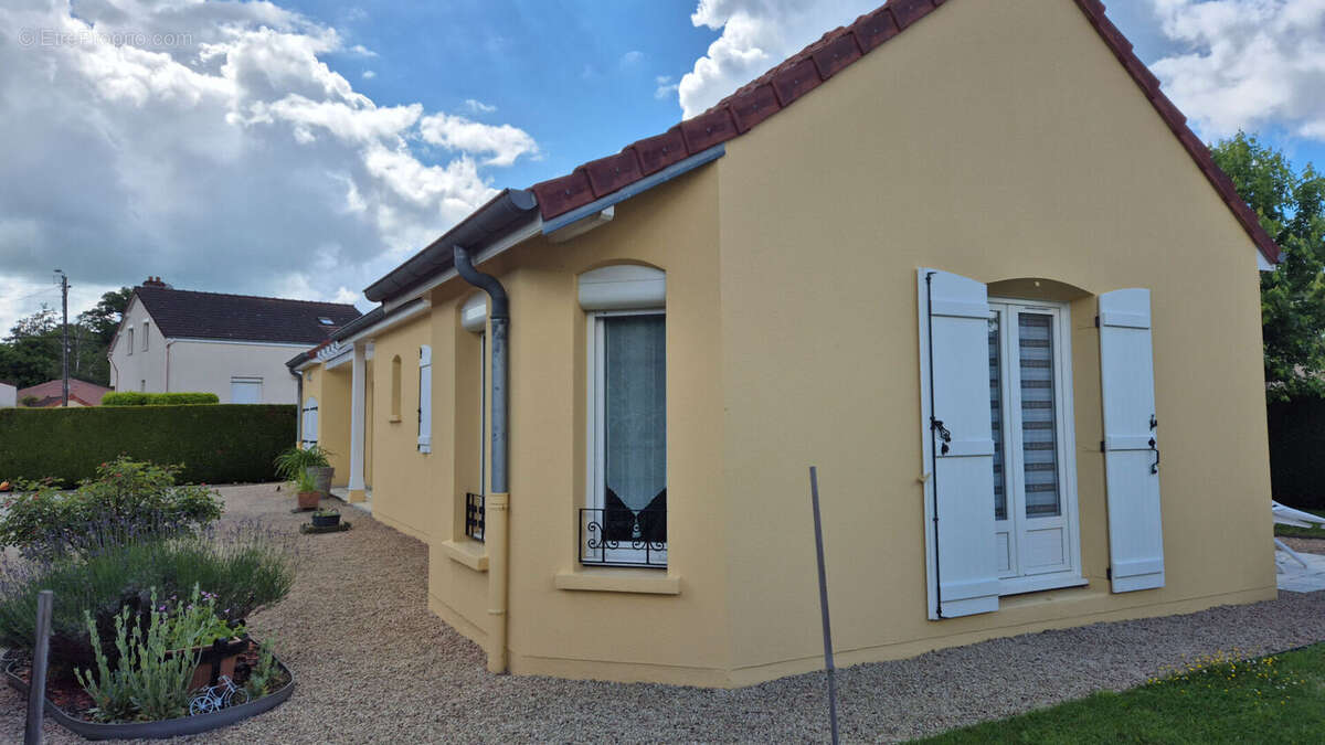 Maison à PARAY-LE-MONIAL