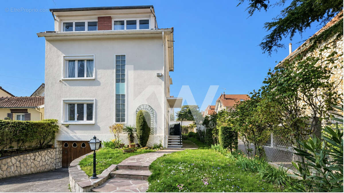 Maison à ENGHIEN-LES-BAINS