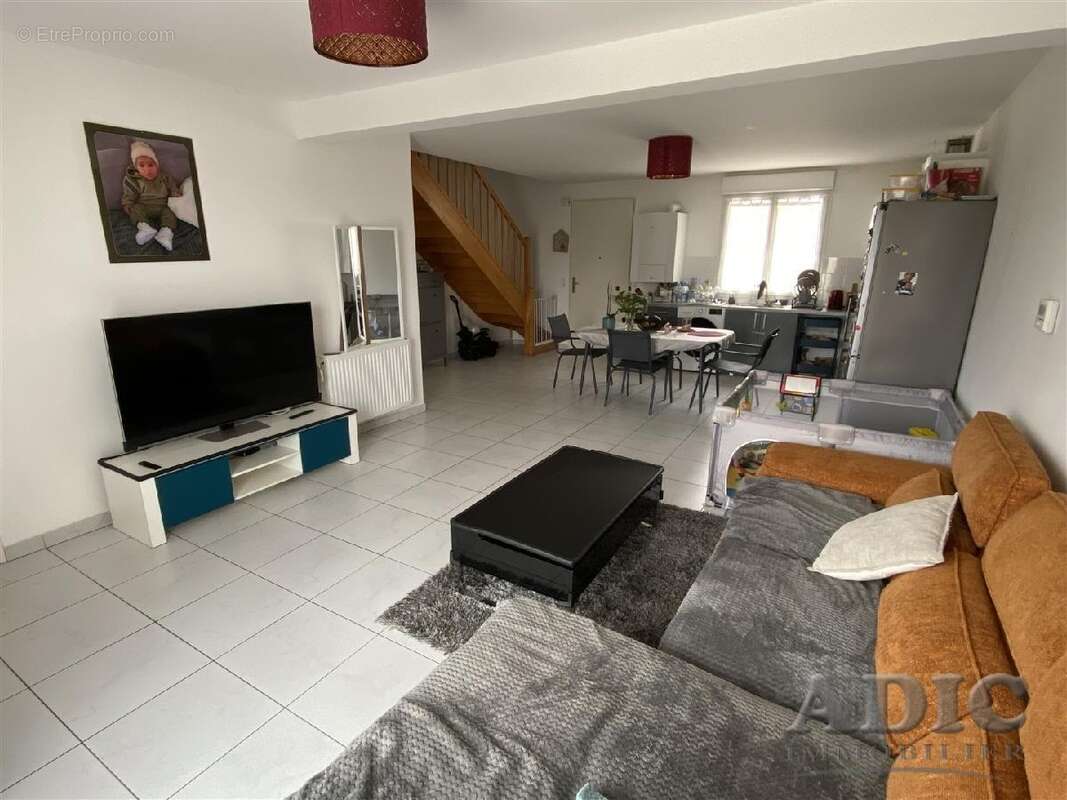 Maison à MOUSSY-LE-VIEUX