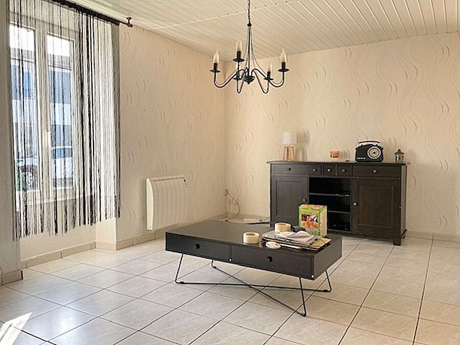 Maison à rénover avec beau potentiel - 105 m² - Proche La Rochelle - photo 2