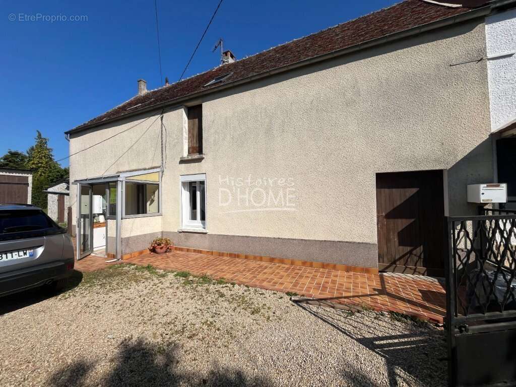 Maison à JOUY-LE-CHATEL