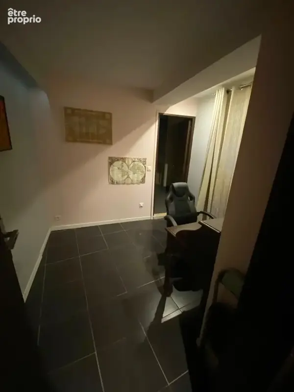 Vence   centre historique   3/4 pièces de 50 m2 avec cave - photo 6