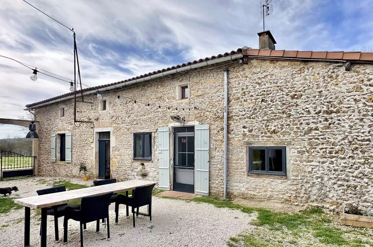 Maison à SAINT-CLAUD