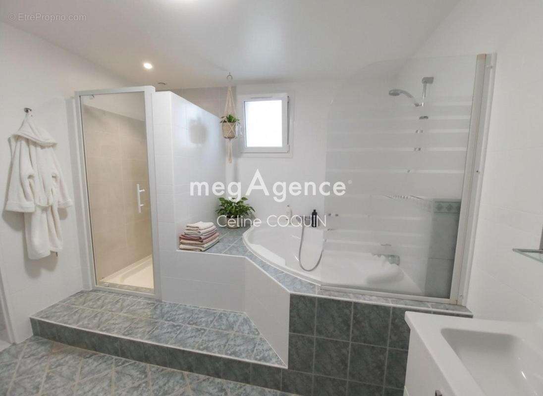 Maison de plain-pied 120 m² – 3 chambres – Garage – Terrain 1 114 m² – Fort potentiel d'évolution - photo 8