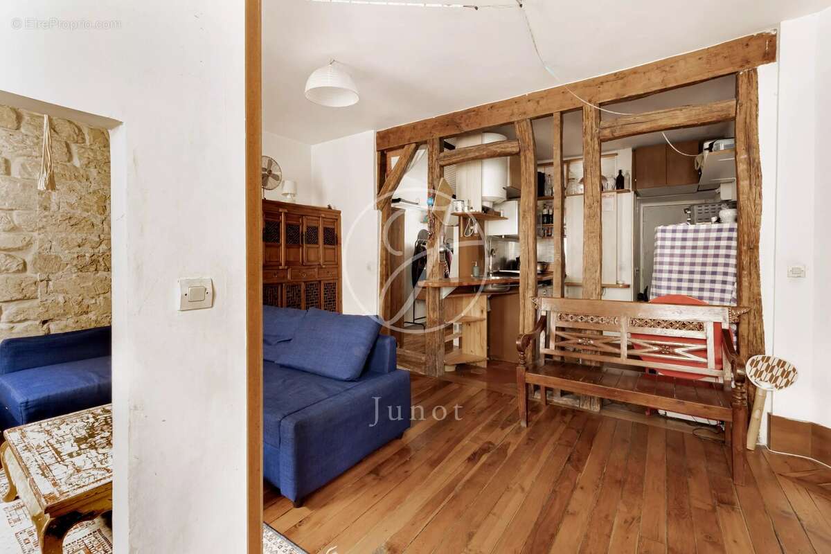 Appartement à PARIS-18E