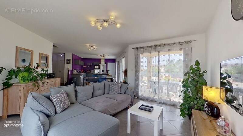 Maison à LA CHAPELLE-DE-GUINCHAY