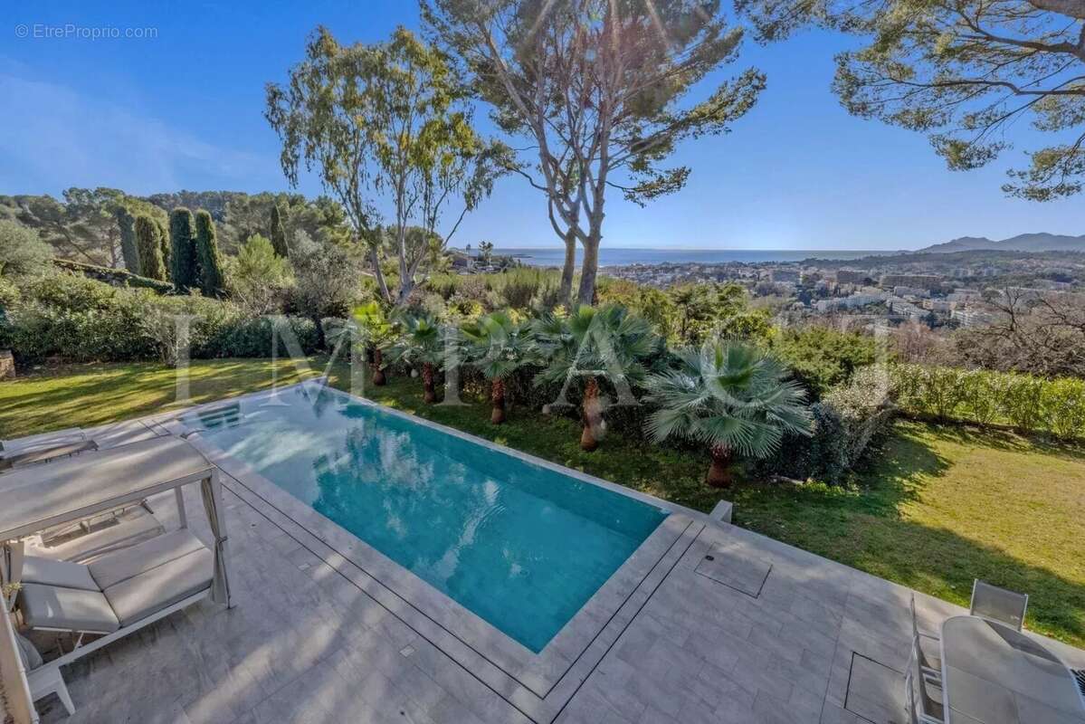 Maison à MOUGINS