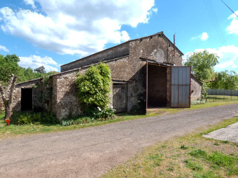 Maison à SAINT-VINCENT-SUR-GRAON