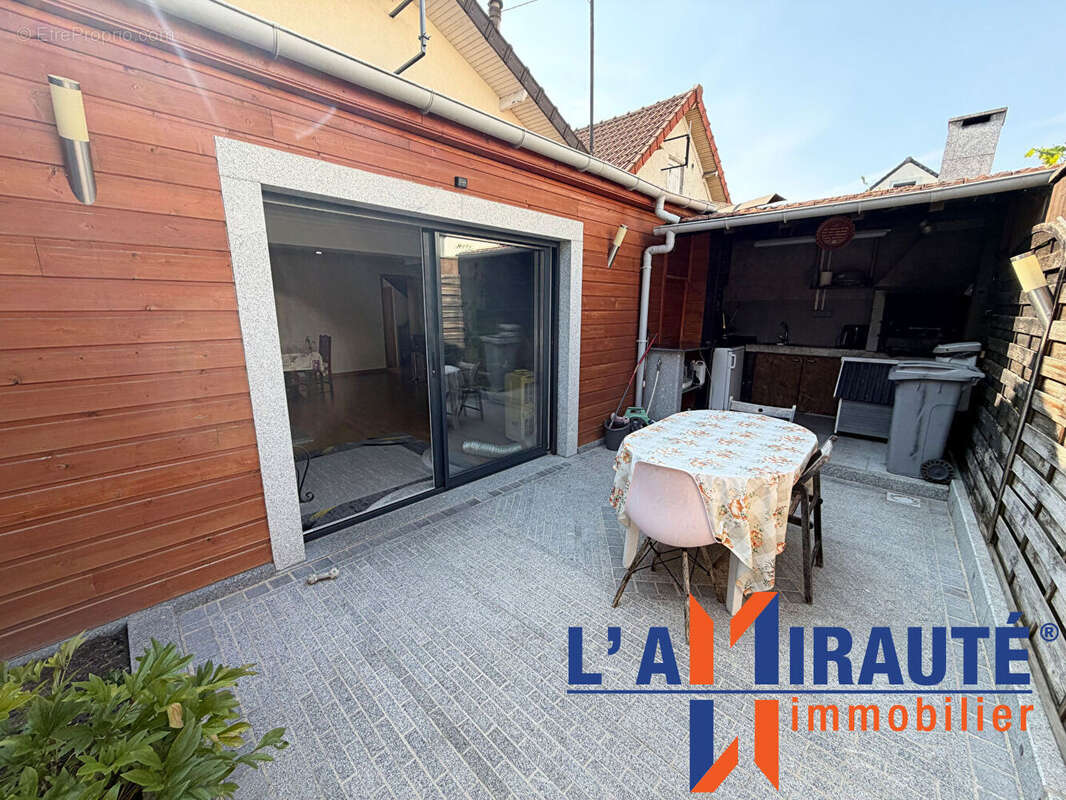 Maison à SARTROUVILLE