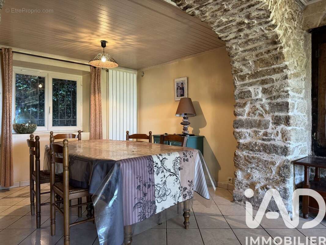 Maison 150 m² à Villefranche-De-Panat  - photo 7