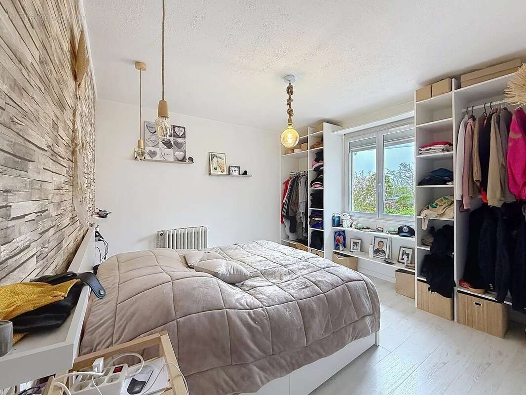 Maison 178 m² à Saint-Arnoult  - photo 10