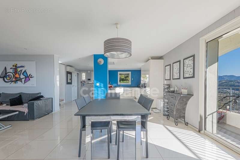 Maison à SAINT-LAURENT-DU-VAR