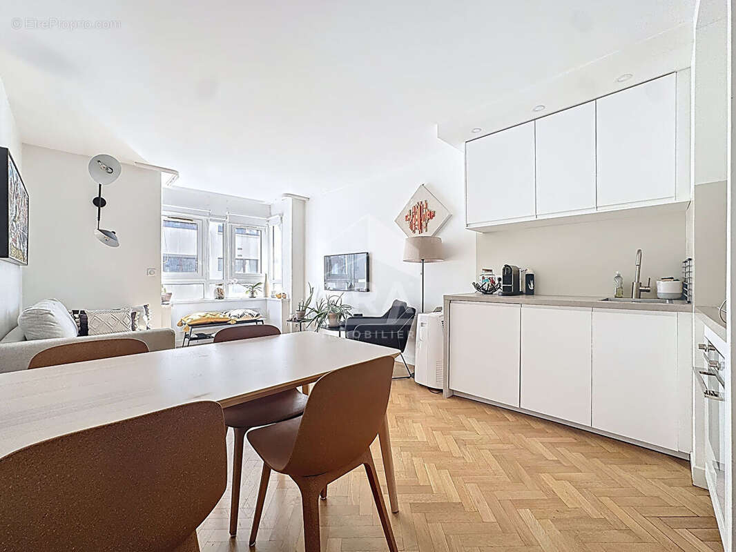 Appartement à PARIS-12E