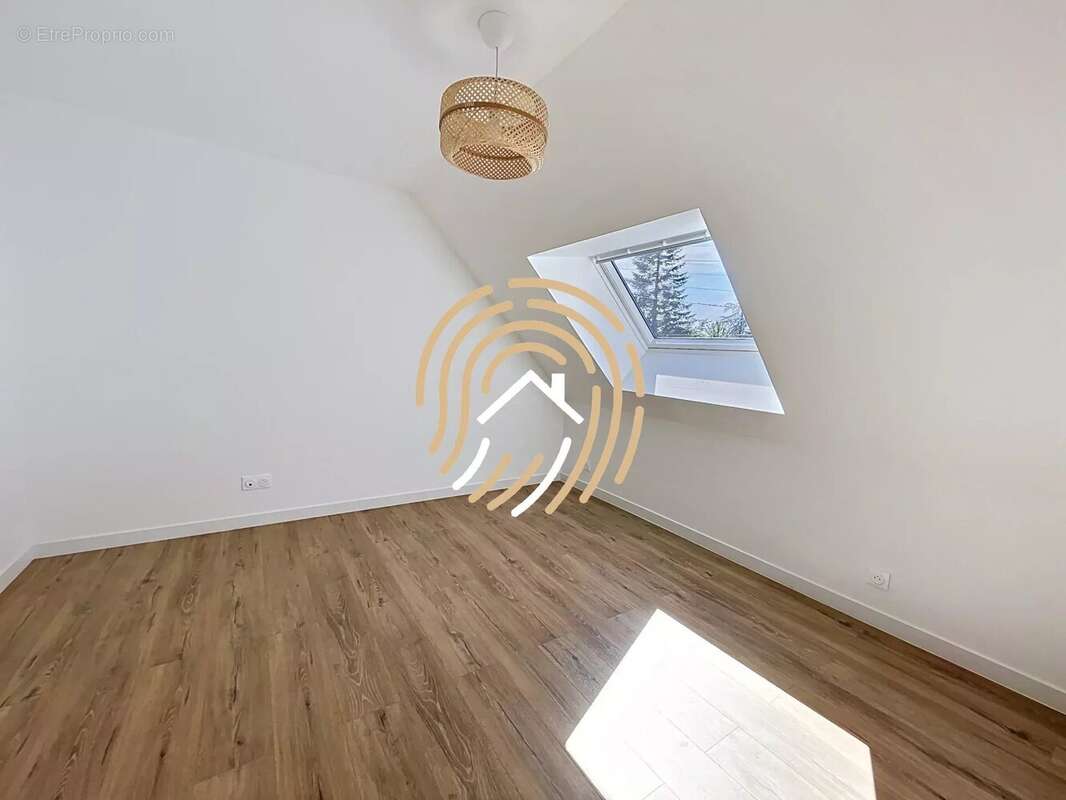 Maison 83 m² à Roost-Warendin  - photo 6
