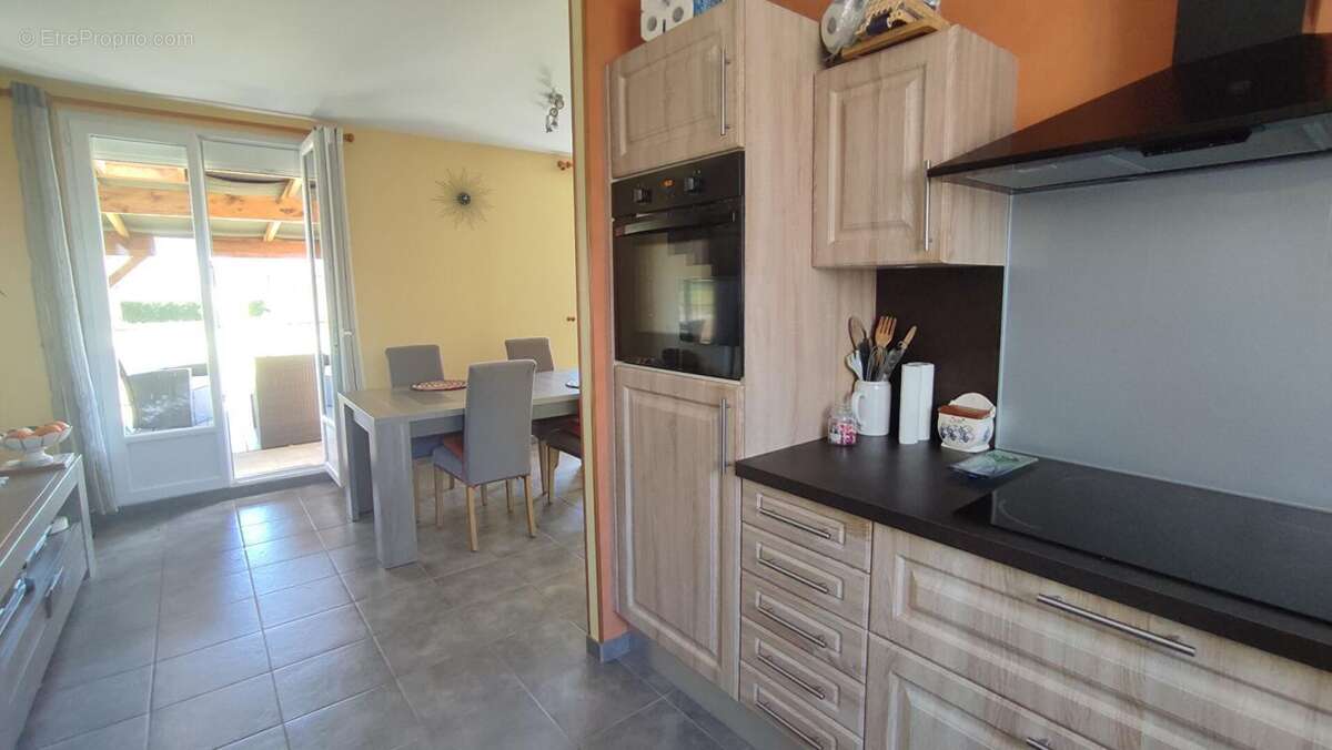 Maison individuelle avec beau terrain plat à Soursac - photo 6