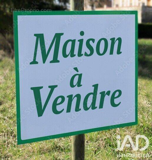 Photo 1 - Maison à SAINT-JOACHIM
