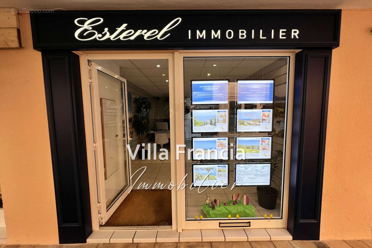 Commerce à LA SEYNE-SUR-MER