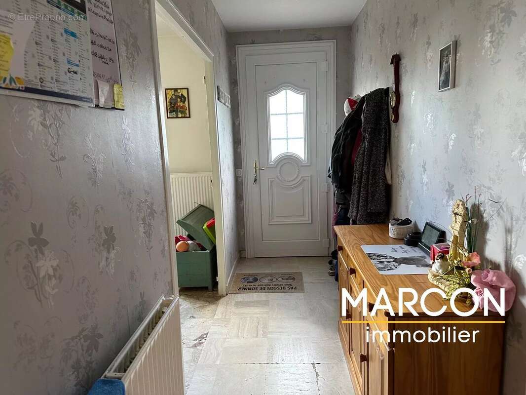 Maison à SAINT-AGNANT-DE-VERSILLAT