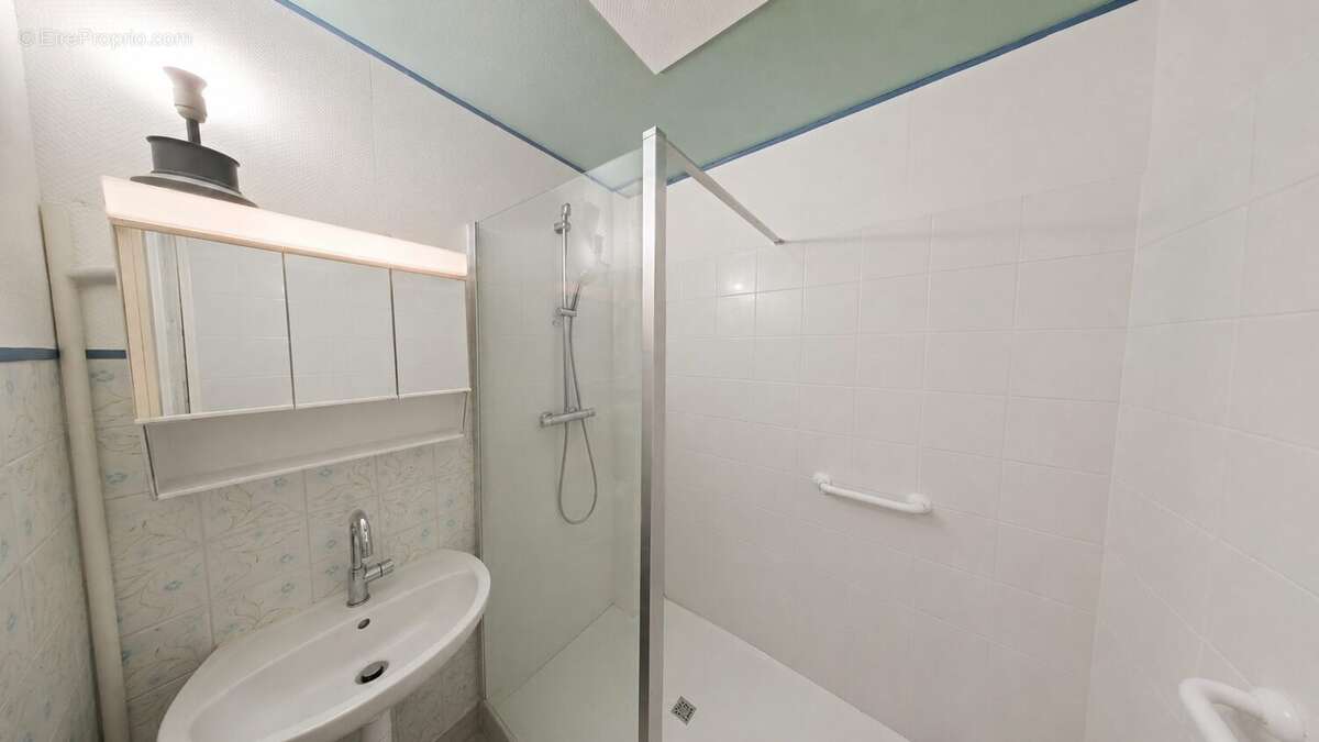 Appartement 80 m² à Saint-Etienne  - photo 5