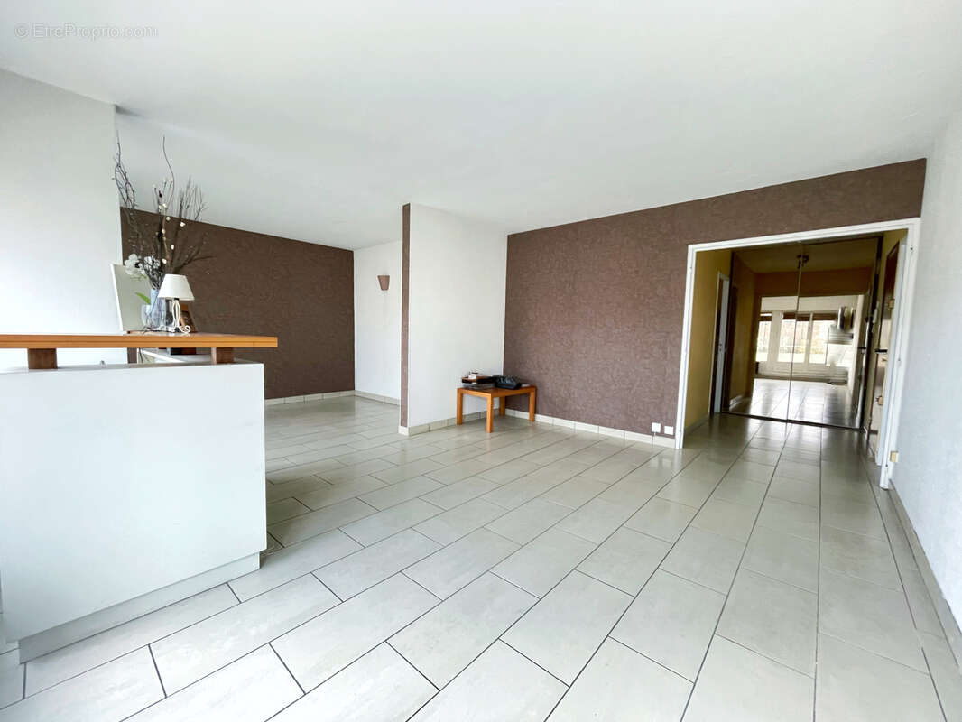 Appartement à TASSIN-LA-DEMI-LUNE