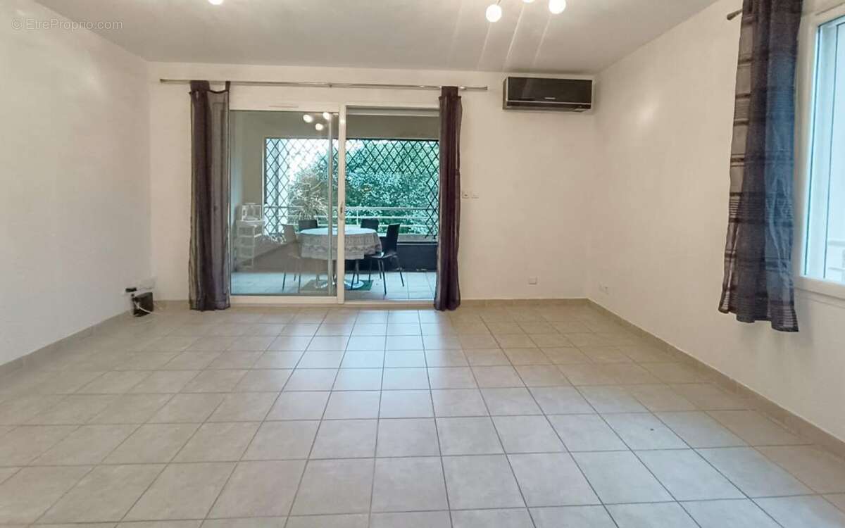 Appartement à SAINT-CHAMAS