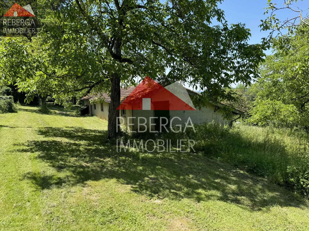 Terrain à PONT-DE-LARN