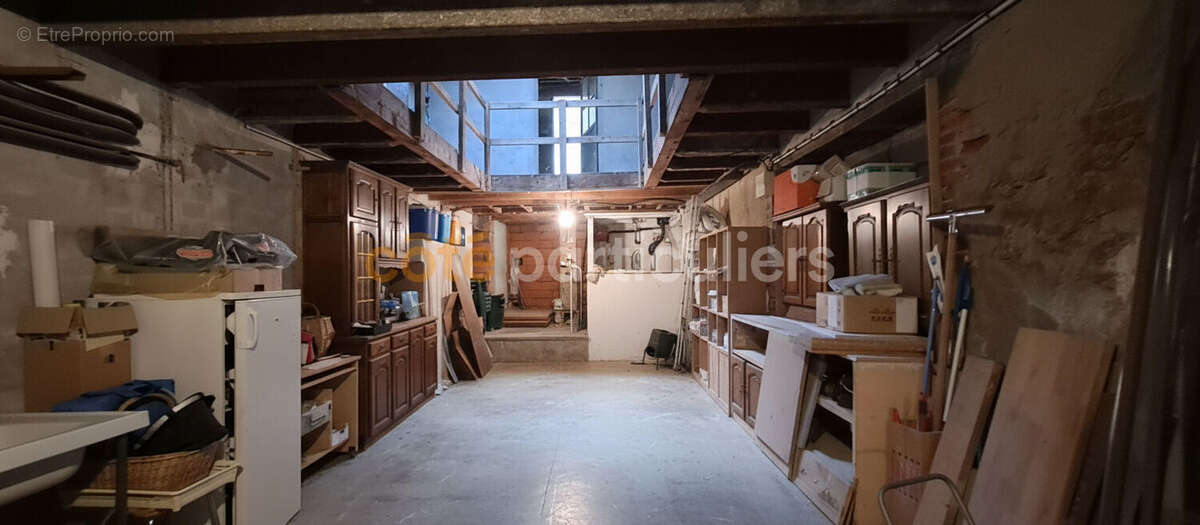 Maison à SAINT-MACAIRE-EN-MAUGES