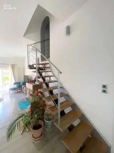 Villa familiale avec jardin, terrasses et garage - photo 9