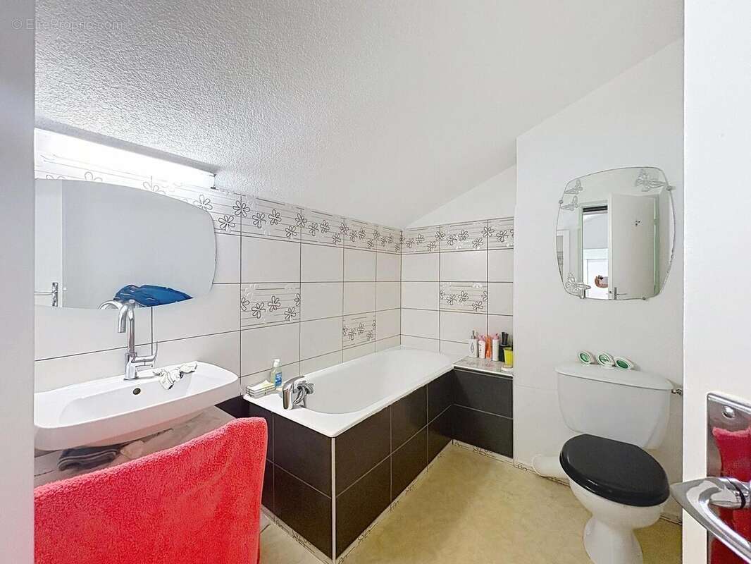 Appartement 25 m² à Pontarlier  - photo 4