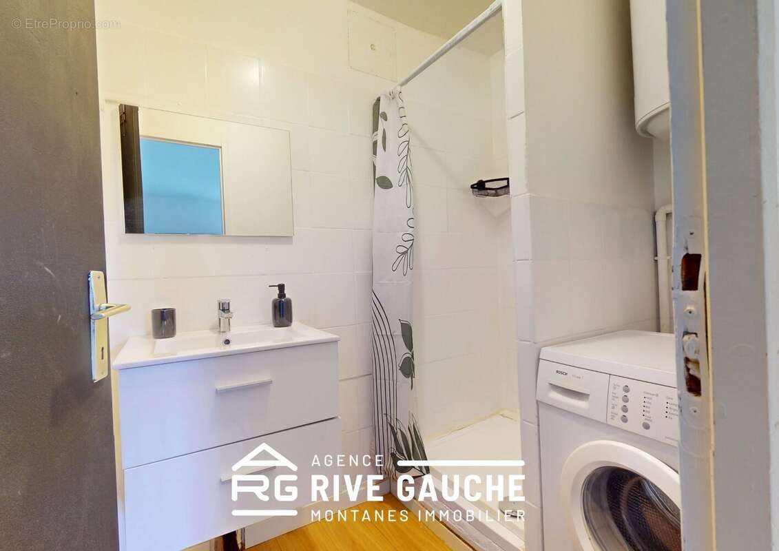 Appartement à LES ROCHES-DE-CONDRIEU