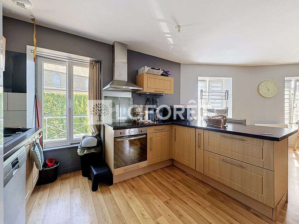 Immeuble appartement + local 145 m2 - photo 5