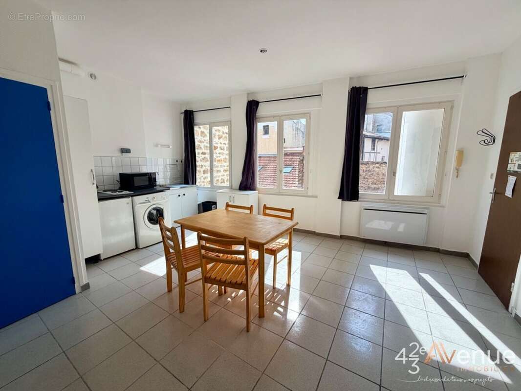 Appartement à SAINT-ETIENNE