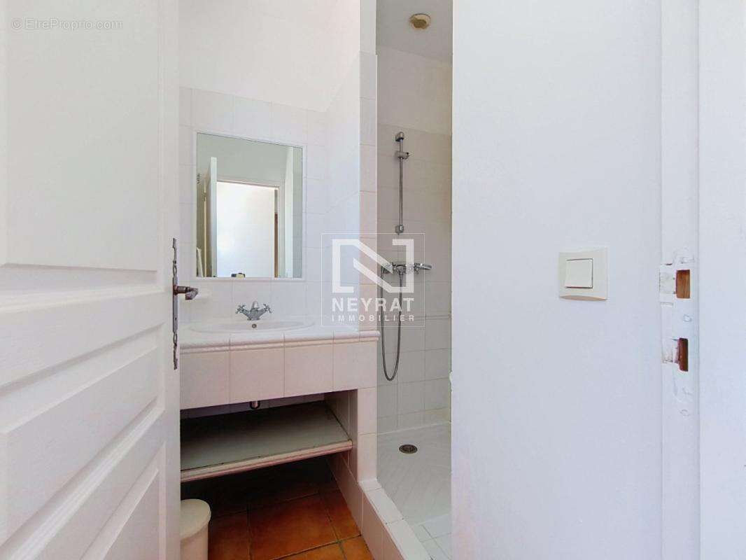 Fayence -  maisonnette t4 meublée en duplex avec jardin - photo 13