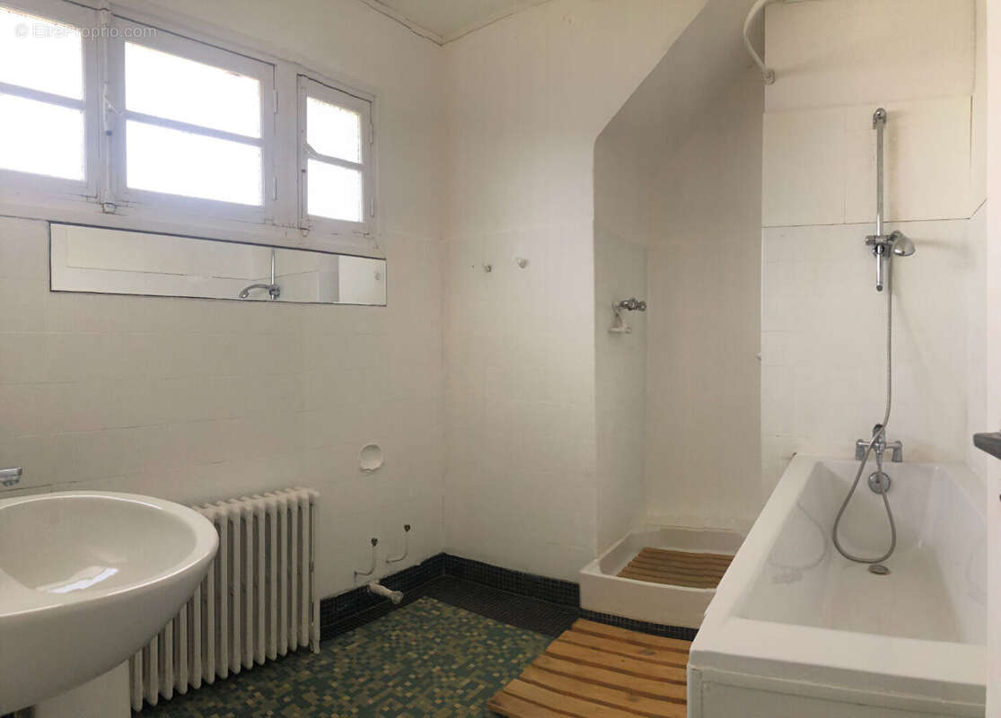 Maison à BONNIERES-SUR-SEINE