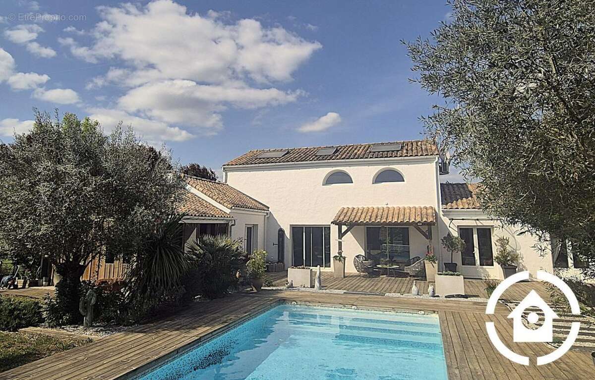 Maison à SAUJON