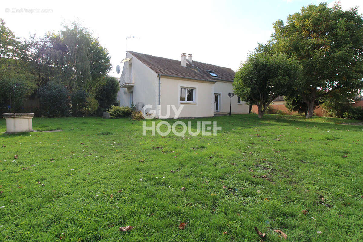 Maison à VERNEUIL-L'ETANG