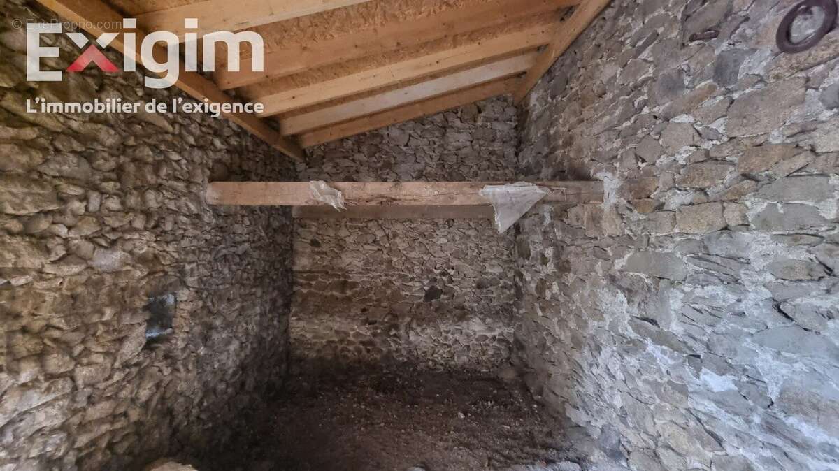 Maison 61 m² à Saint-Barthelemy-Le-Plain  - photo 8