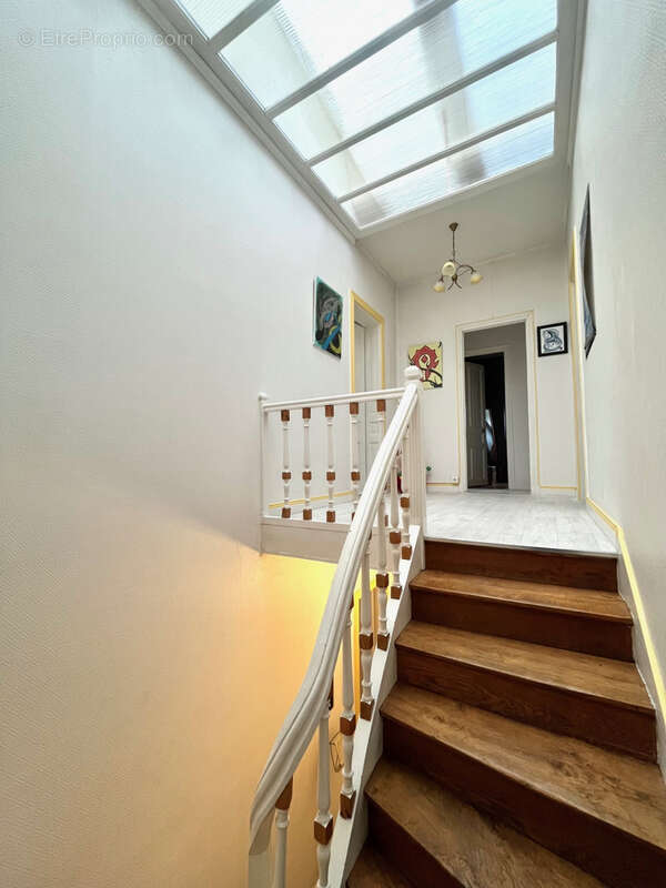 Maison à SAINT-QUENTIN