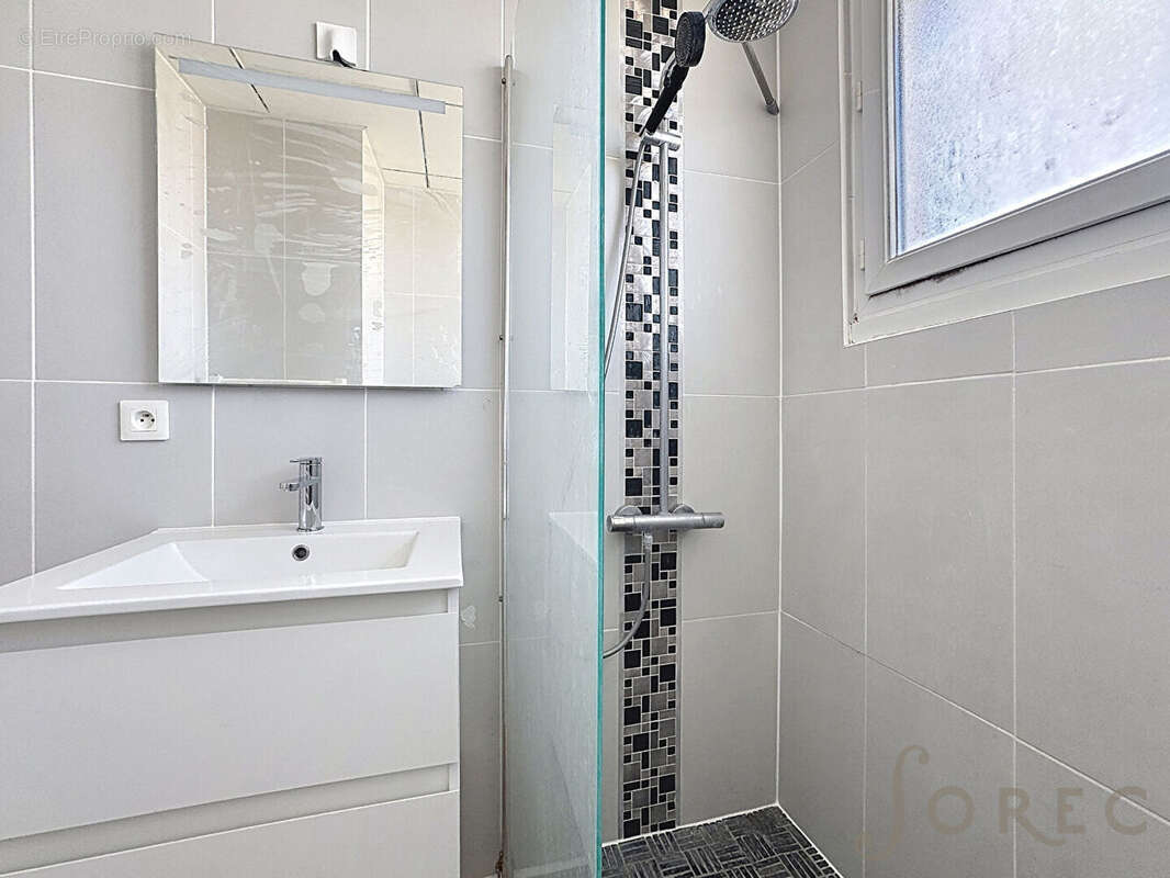 METZ QUEULEU F4 de 71m² avec balcon - photo 6