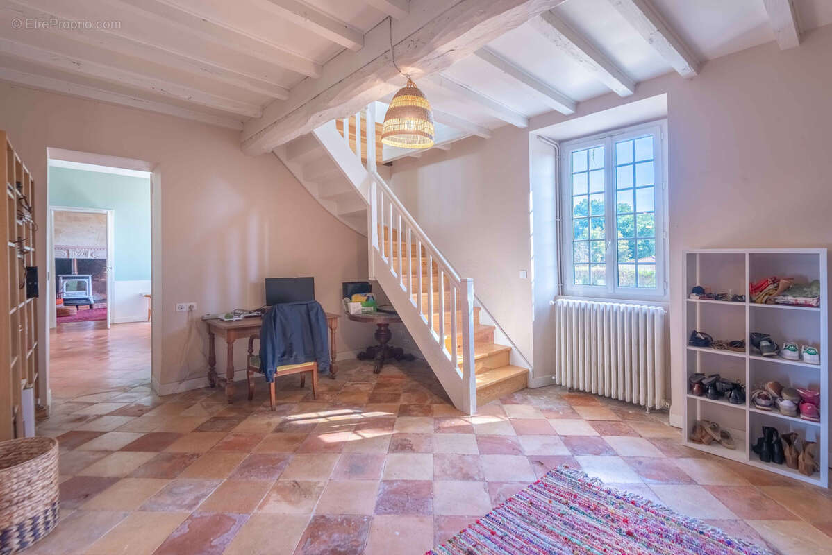 Maison à CAMBLANES-ET-MEYNAC