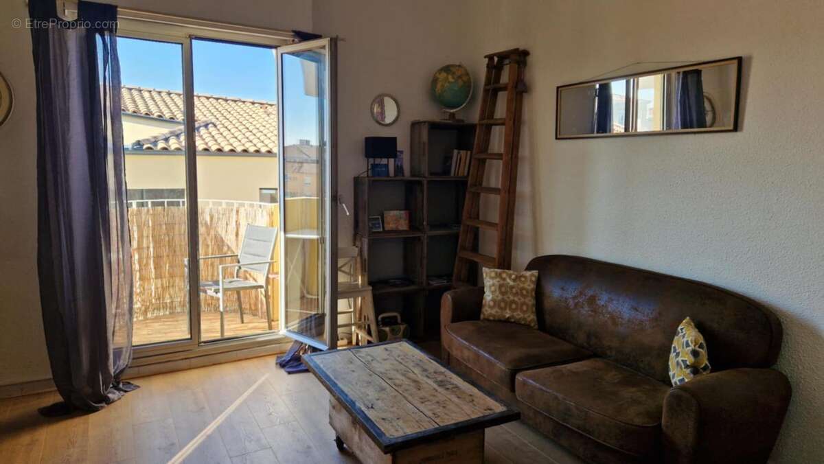 Appartement à MEZE