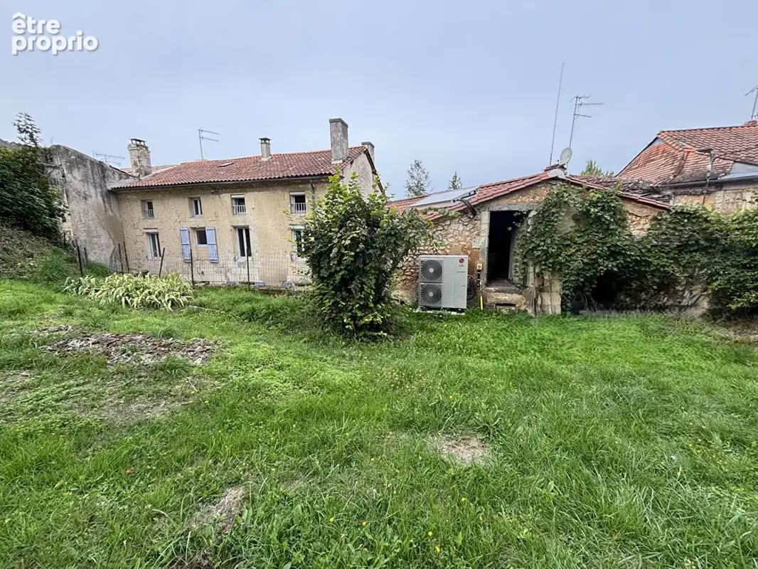 Maison de ville entièrement rénovée sur un terrain de 997m² - photo 8