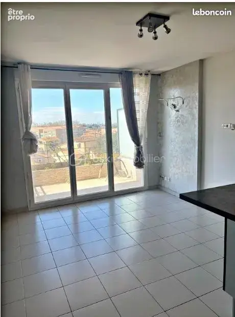 Istres – T2 avec belle terrasse et parking privatif - photo 3