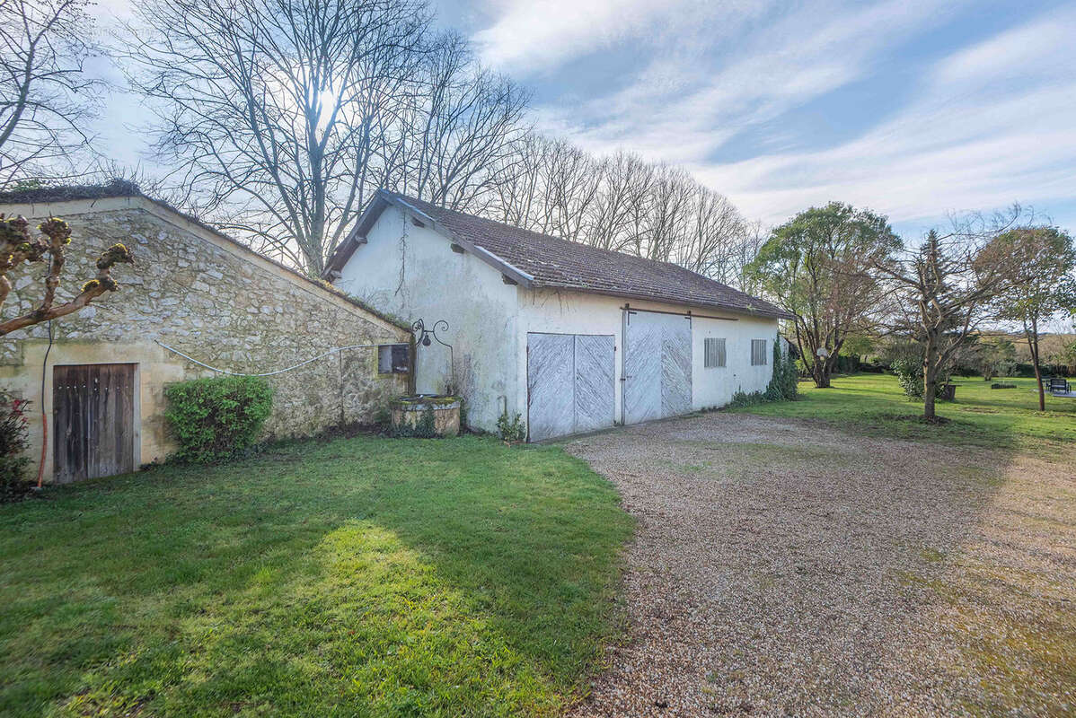 Maison à CAMBLANES-ET-MEYNAC